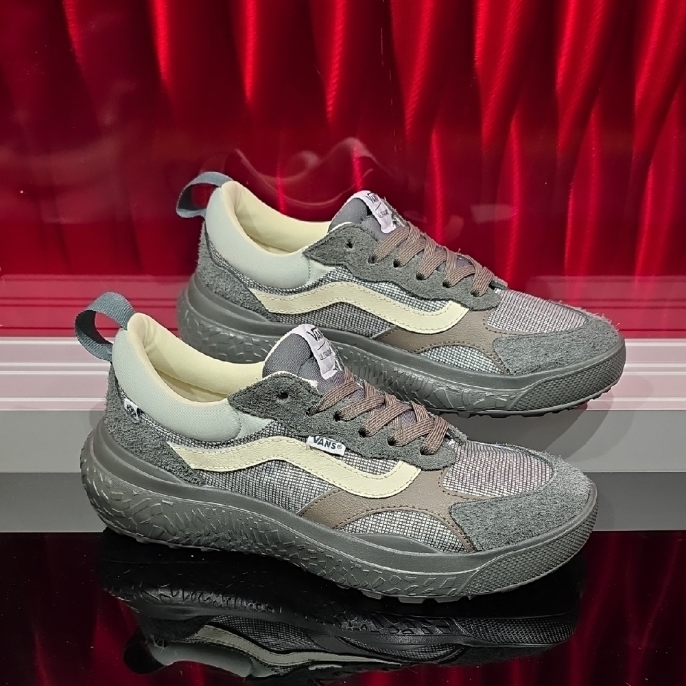 Vans Ultrarange Neo VR3 Green Grey Men's 8 Women's 9.5